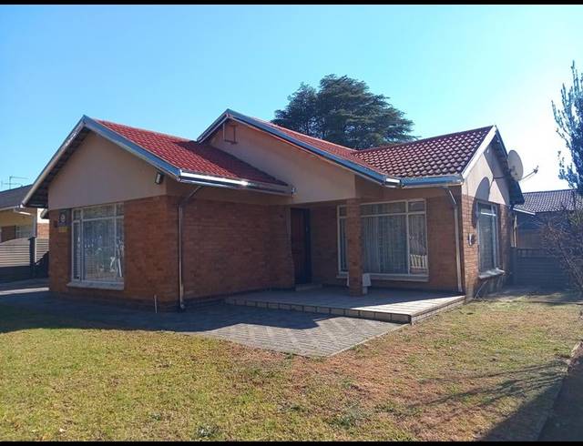 3 BEDROOM HOUSE FOR SALE IN VANDERBIJLPARK CE 5